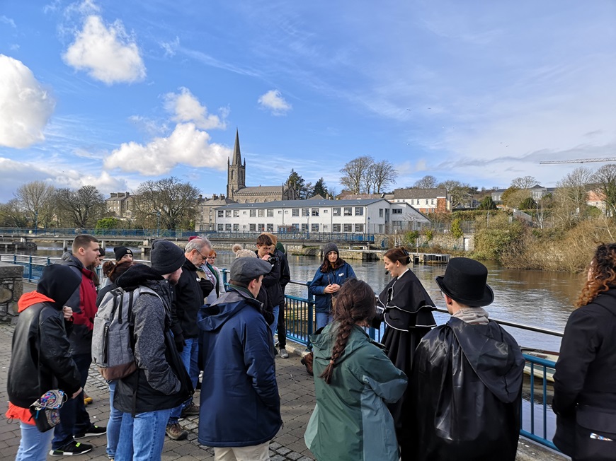 https://sligowalkingtours.com/wp-content/uploads/2024/04/River-Tour-Sligo-group-walking-tour.jpg